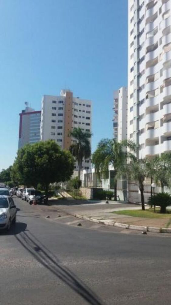 Apartamento à venda com 4 quartos, 220m² - Foto 1