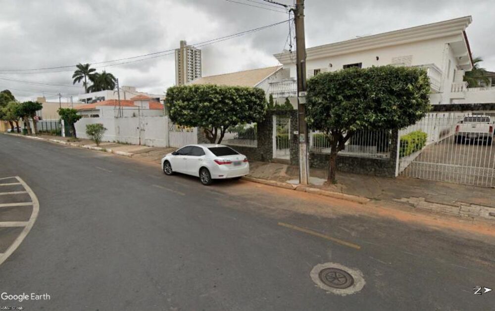Casa à venda com 4 quartos, 400m² - Foto 2