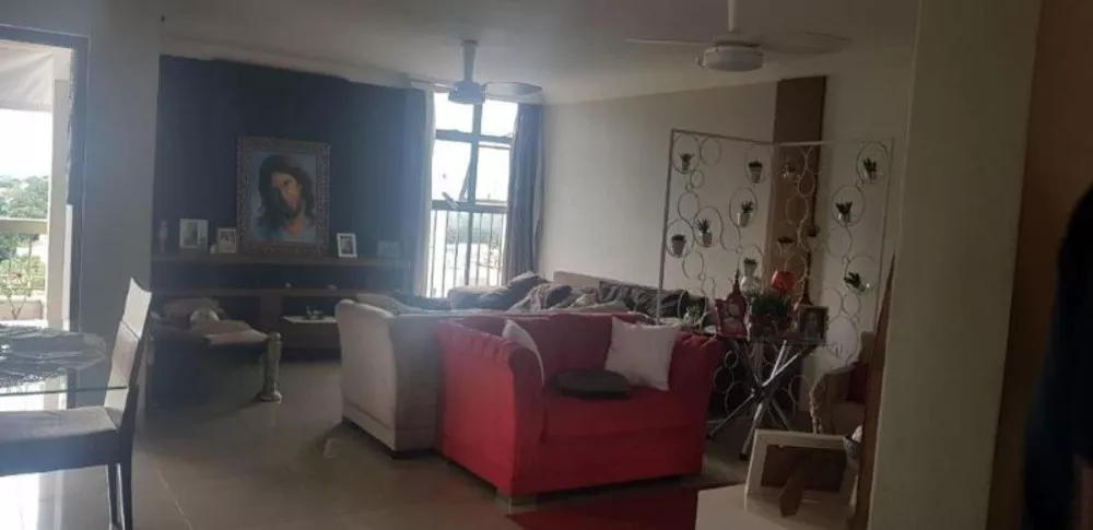 Apartamento à venda com 3 quartos, 120m² - Foto 2