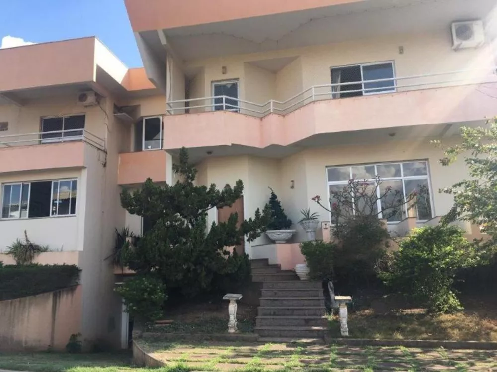 Casa à venda com 4 quartos, 875m² - Foto 1