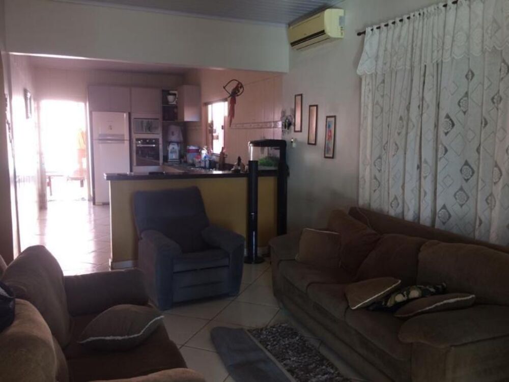 Casa à venda com 2 quartos, 160m² - Foto 2