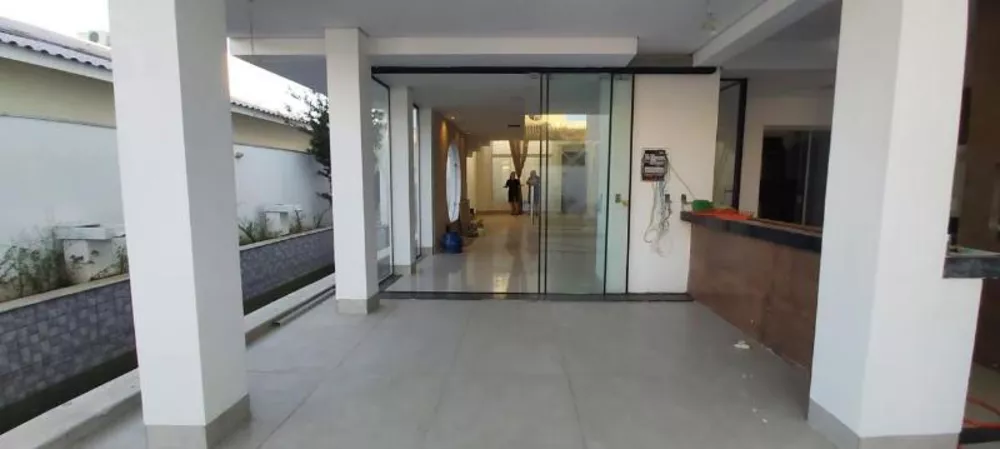 Casa de Condomínio à venda com 4 quartos, 334m² - Foto 4