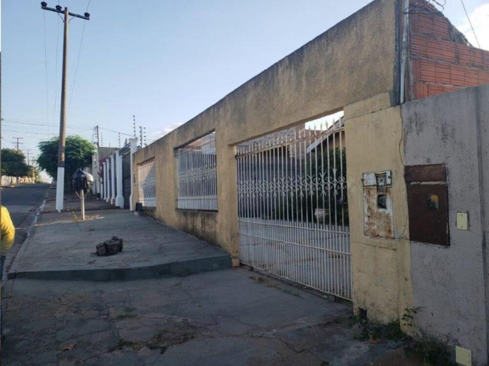 Casa à venda com 4 quartos, 277m² - Foto 3