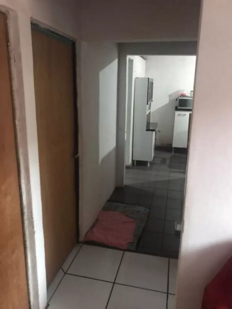 Casa à venda com 4 quartos, 131m² - Foto 4