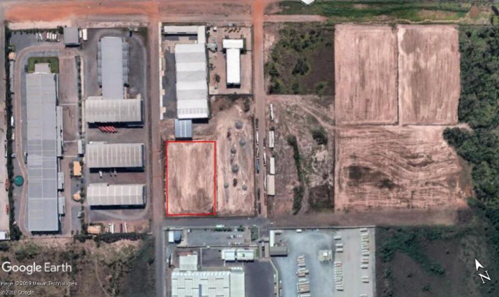 Loteamento e Condomínio - Foto 1