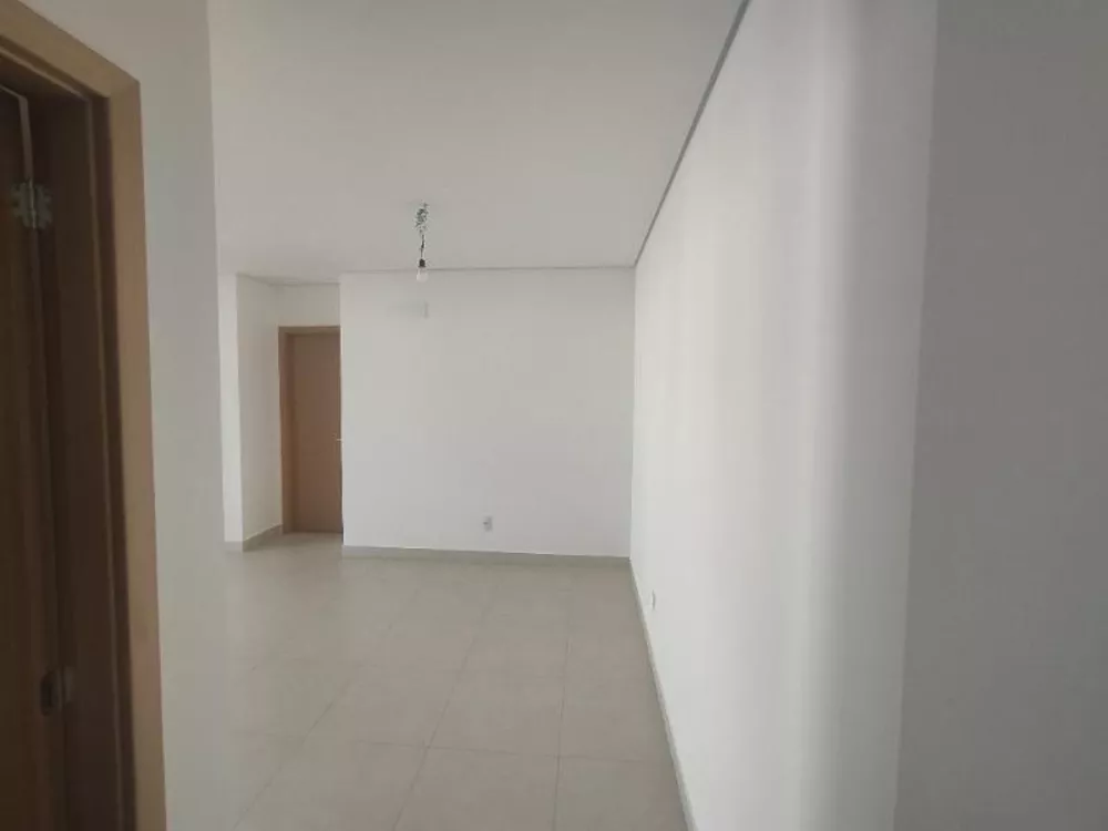 Apartamento à venda com 3 quartos, 95m² - Foto 4