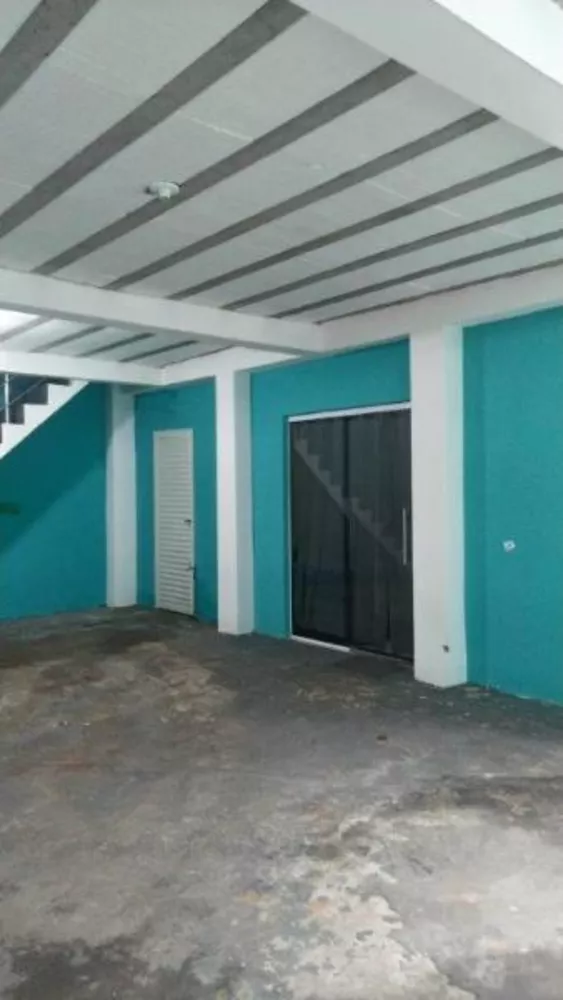 Casa à venda com 4 quartos, 120m² - Foto 3