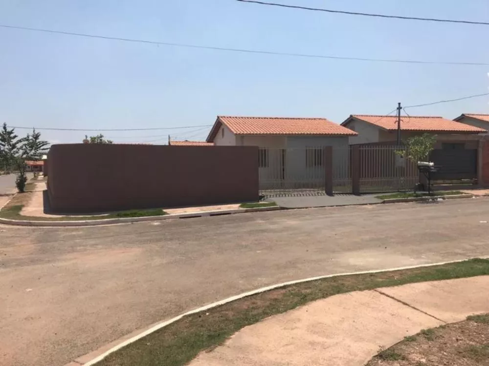 Casa à venda com 2 quartos, 50m² - Foto 2