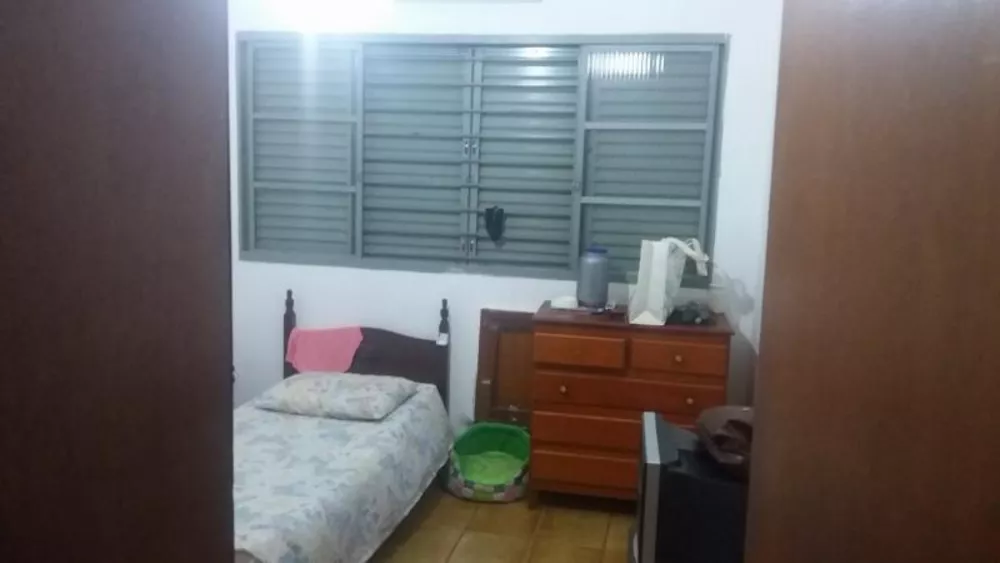 Casa, 4 quartos, 320 m² - Foto 2