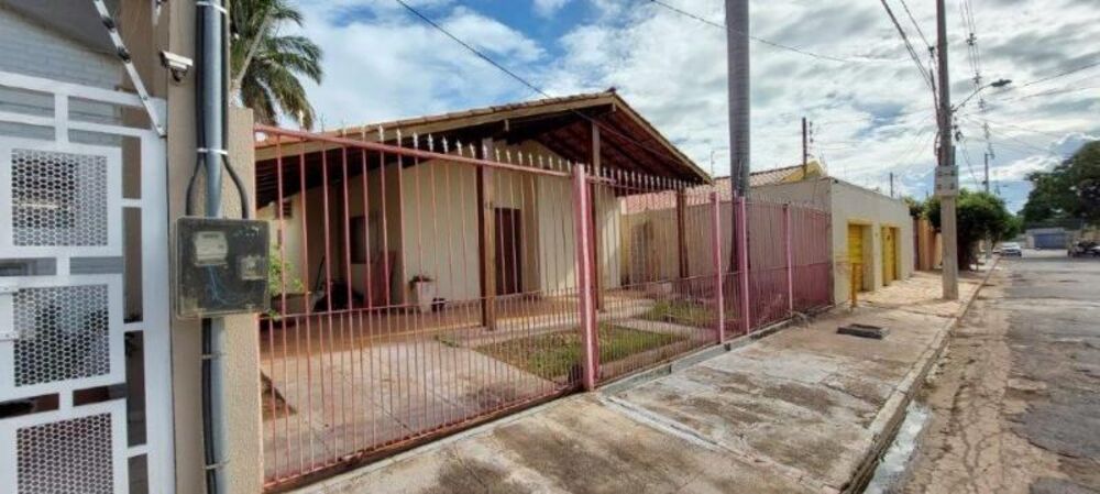 Casa, 3 quartos, 270 m² - Foto 1