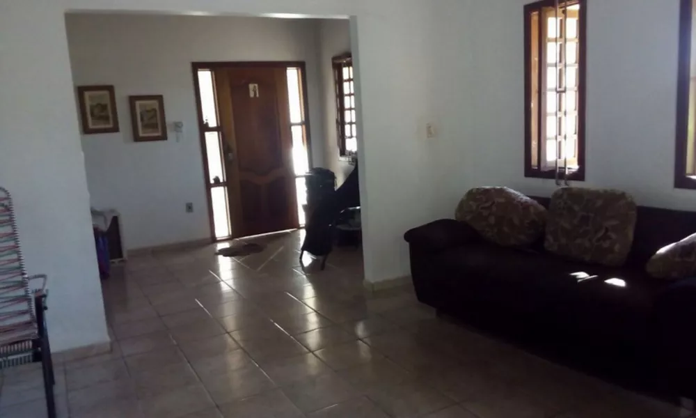 Casa à venda com 3 quartos, 160m² - Foto 4