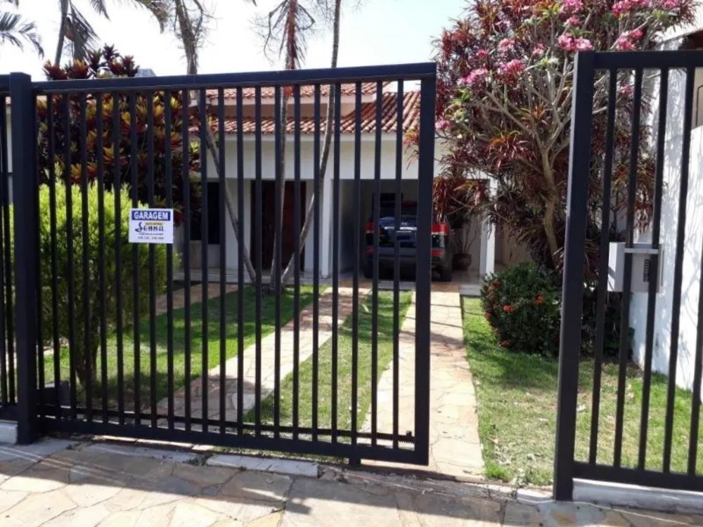 Casa, 3 quartos, 200 m² - Foto 1