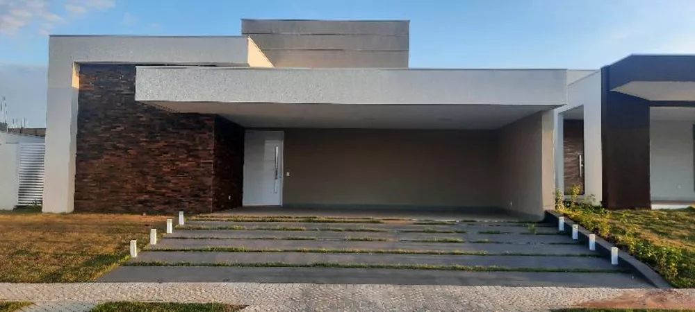 Casa à venda com 3 quartos, 260m² - Foto 1