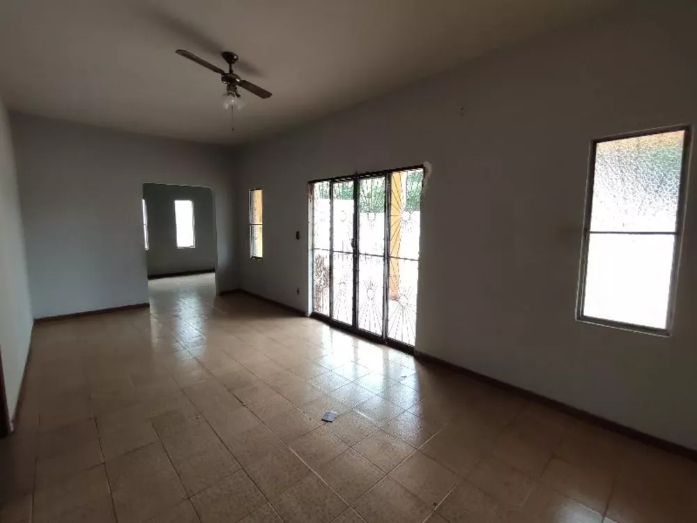 Casa à venda com 5 quartos, 341m² - Foto 7