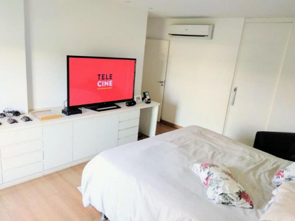 Apartamento à venda com 3 quartos, 209m² - Foto 11