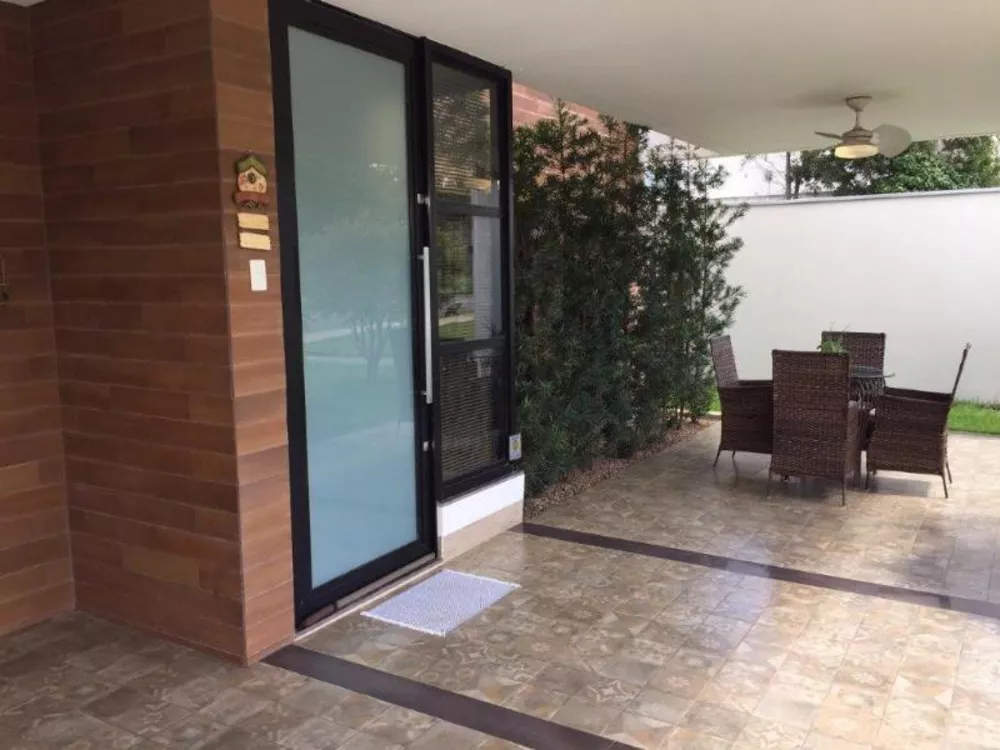 Casa à venda com 4 quartos, 300m² - Foto 8