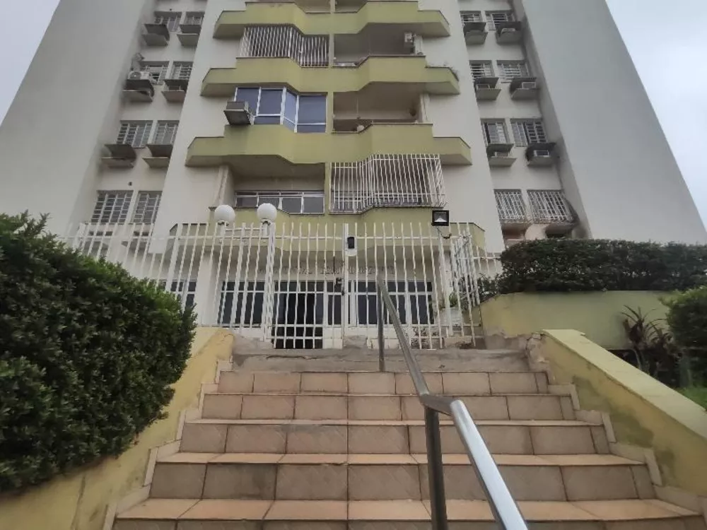 Apartamento à venda com 3 quartos, 90m² - Foto 2