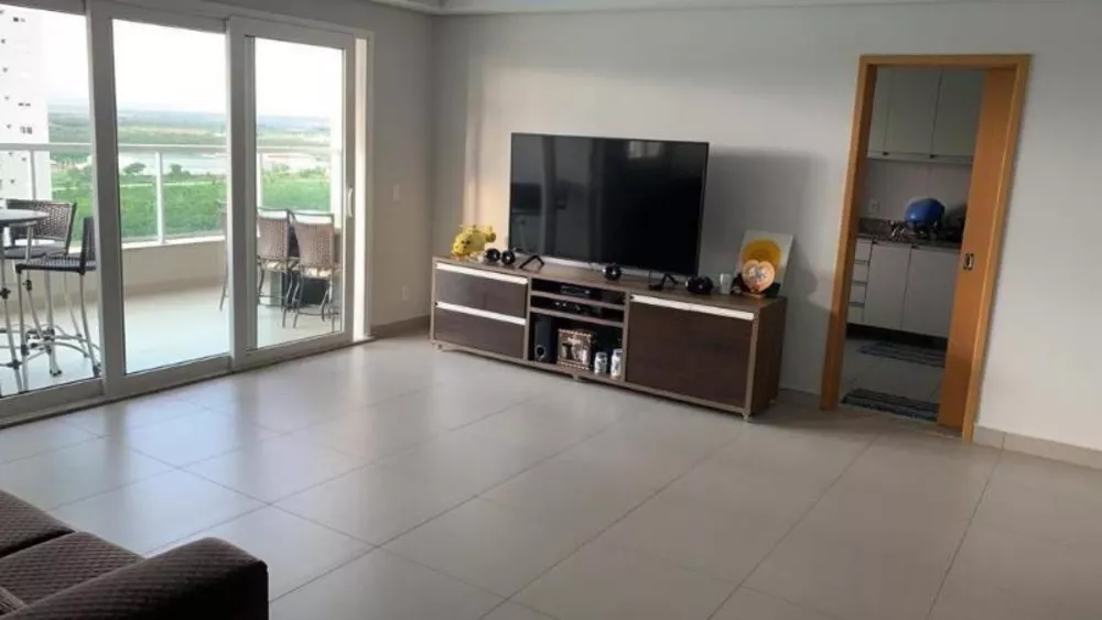 Apartamento à venda com 3 quartos, 155m² - Foto 2