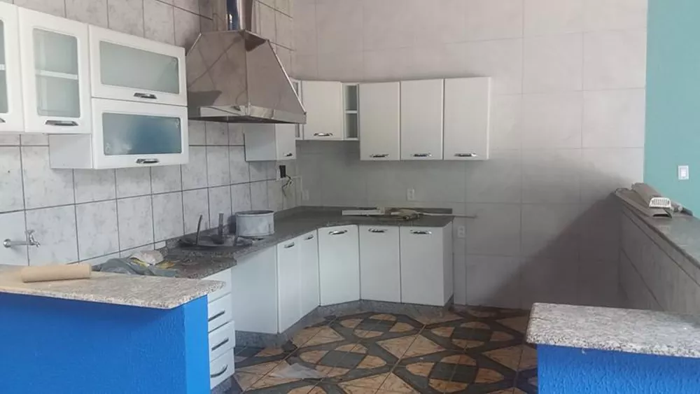 Casa à venda com 3 quartos, 140m² - Foto 2