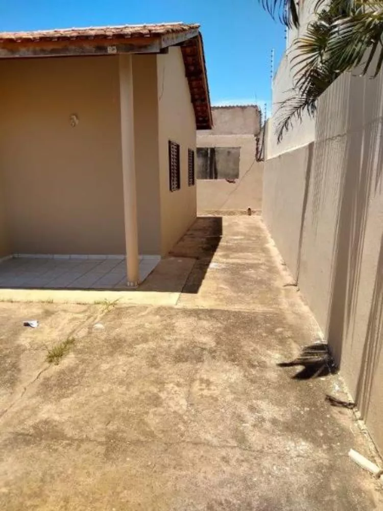 Casa à venda com 2 quartos, 50m² - Foto 3