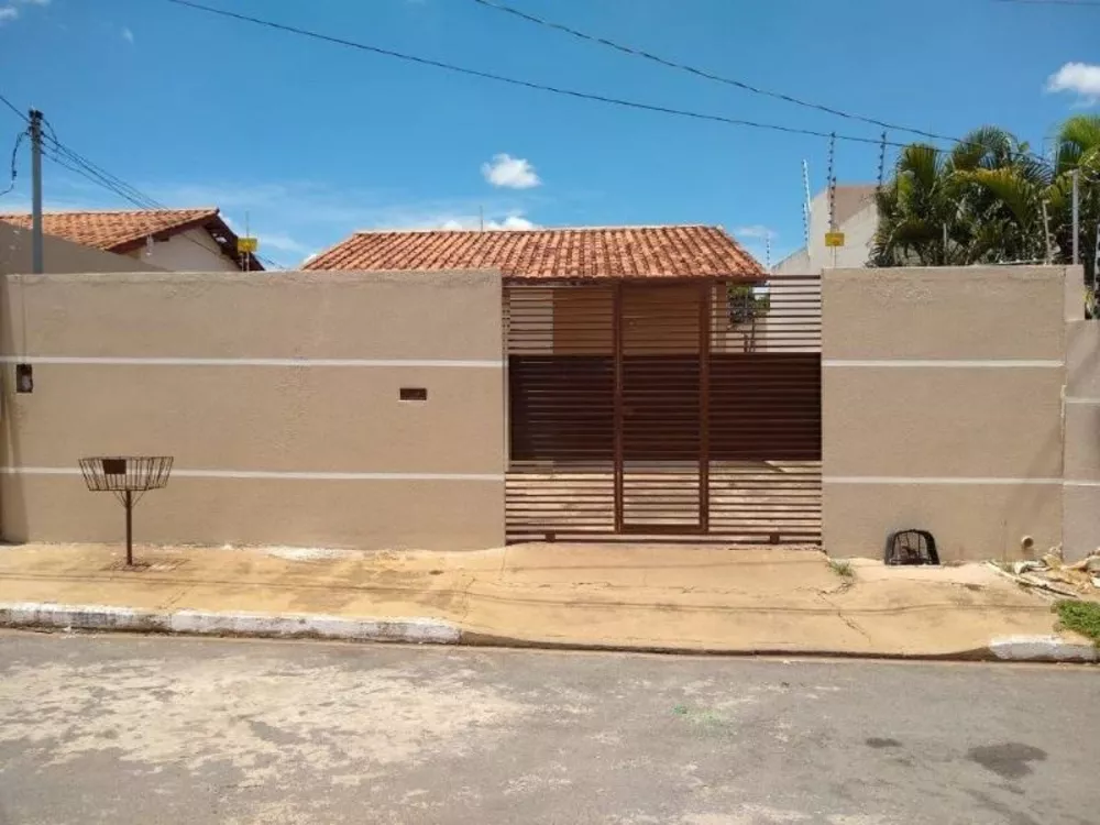 Casa à venda com 2 quartos, 50m² - Foto 1