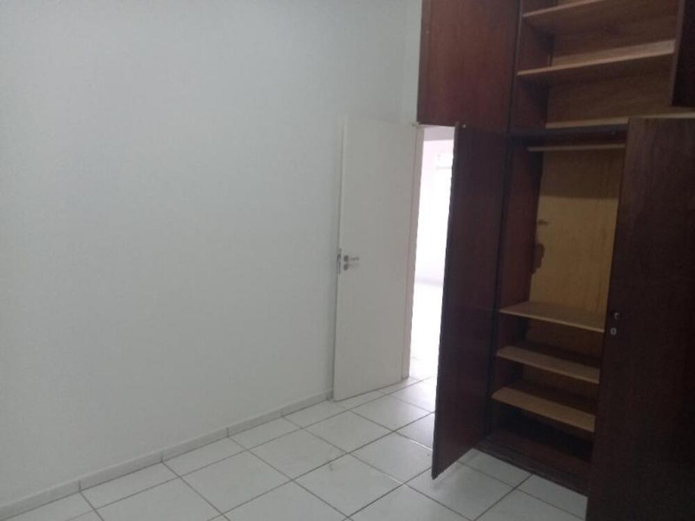 Casa para alugar com 5 quartos, 203m² - Foto 17