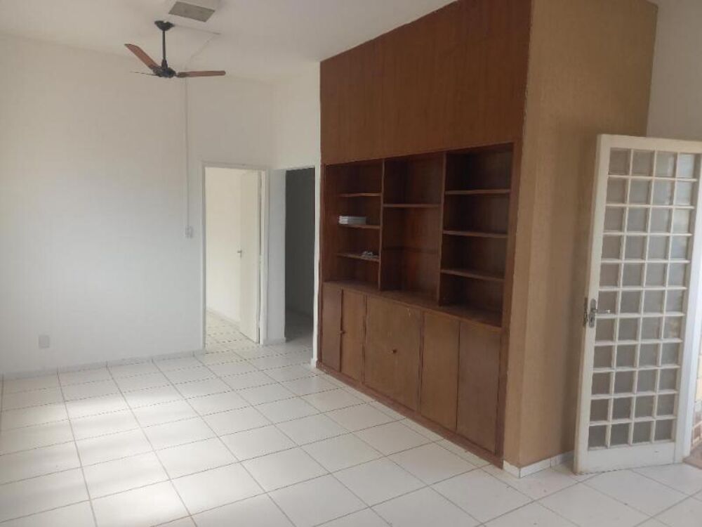 Casa para alugar com 5 quartos, 203m² - Foto 7