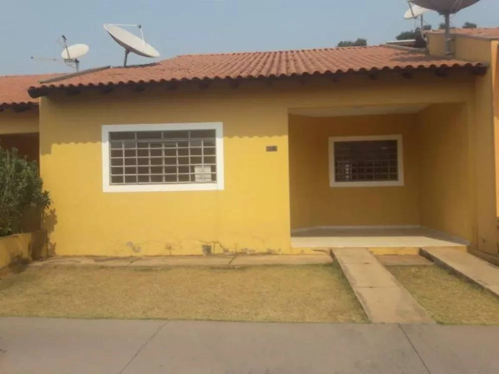 Casa à venda com 3 quartos, 96m² - Foto 1