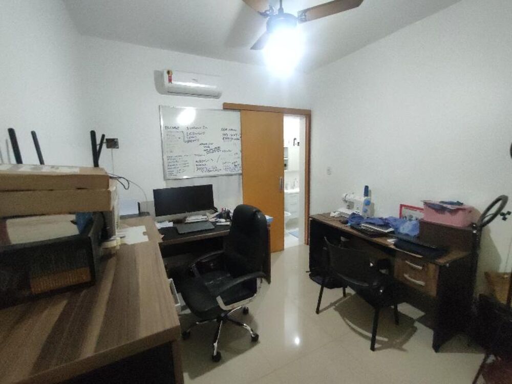 Casa, 6 quartos, 222 m² - Foto 9