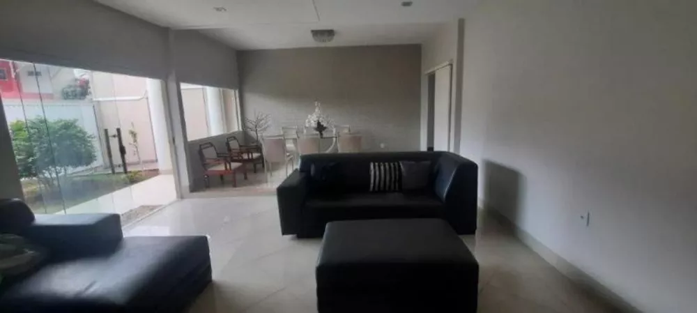 Casa à venda com 3 quartos, 300m² - Foto 4