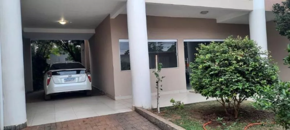 Casa à venda com 3 quartos, 300m² - Foto 3