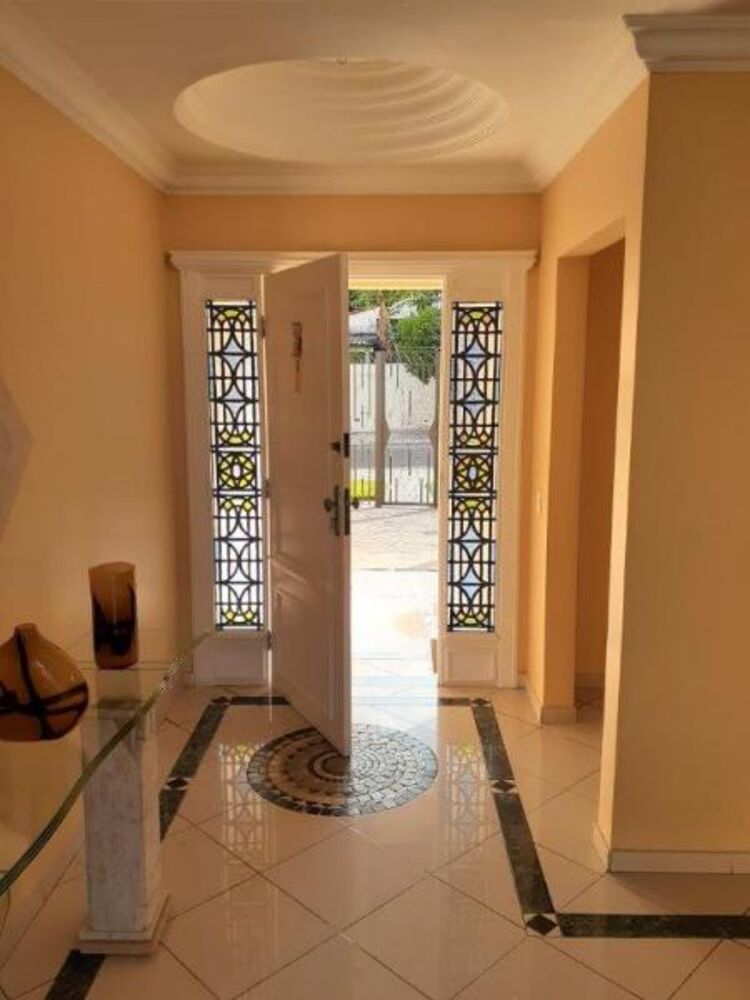Casa à venda com 3 quartos, 583m² - Foto 1