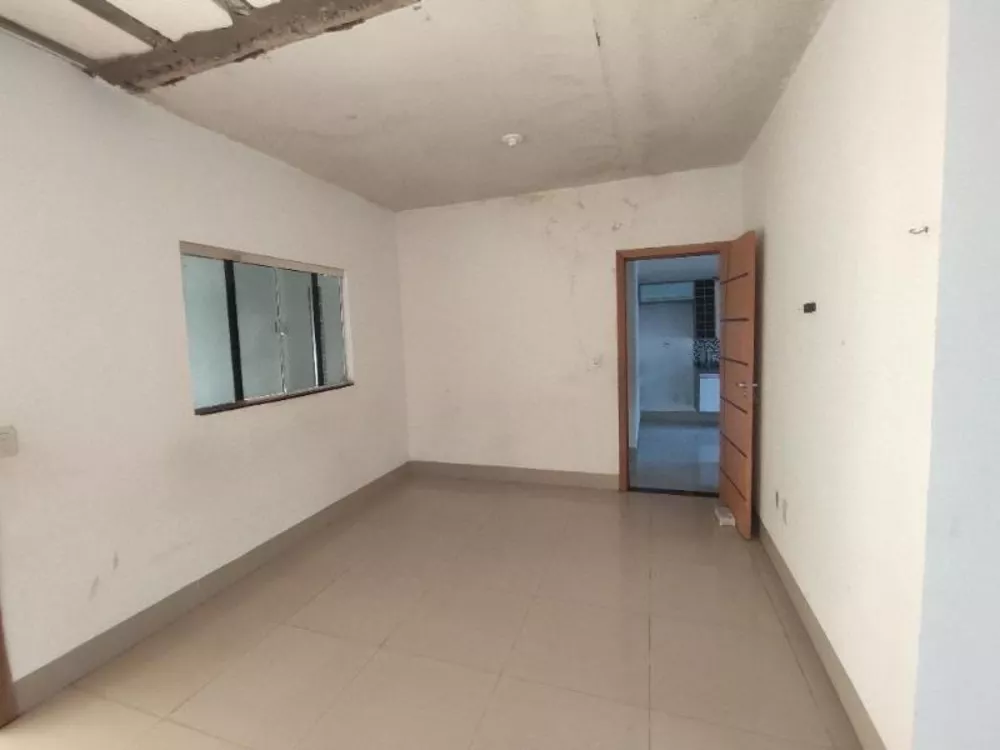 Casa à venda com 3 quartos, 136m² - Foto 3