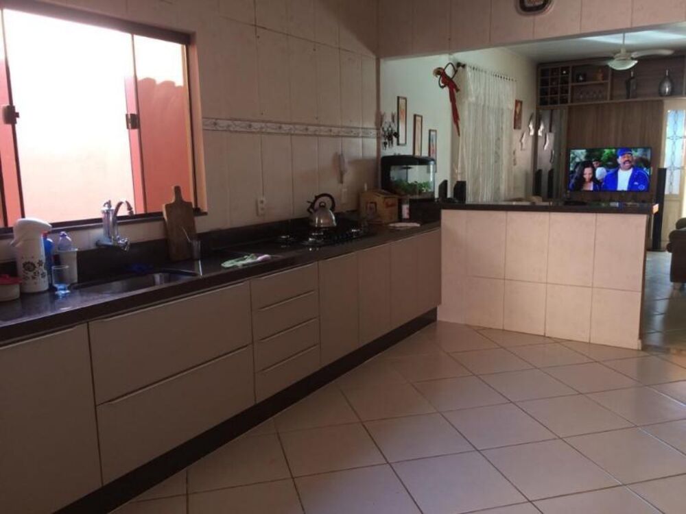 Casa para alugar com 2 quartos, 160m² - Foto 10