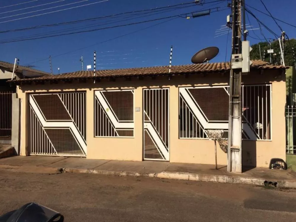 Casa para alugar com 2 quartos, 160m² - Foto 1