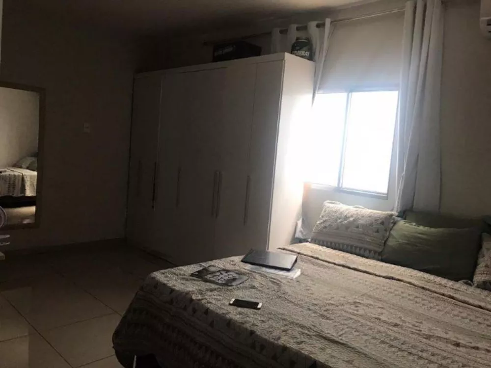 Casa à venda com 4 quartos, 230m² - Foto 4