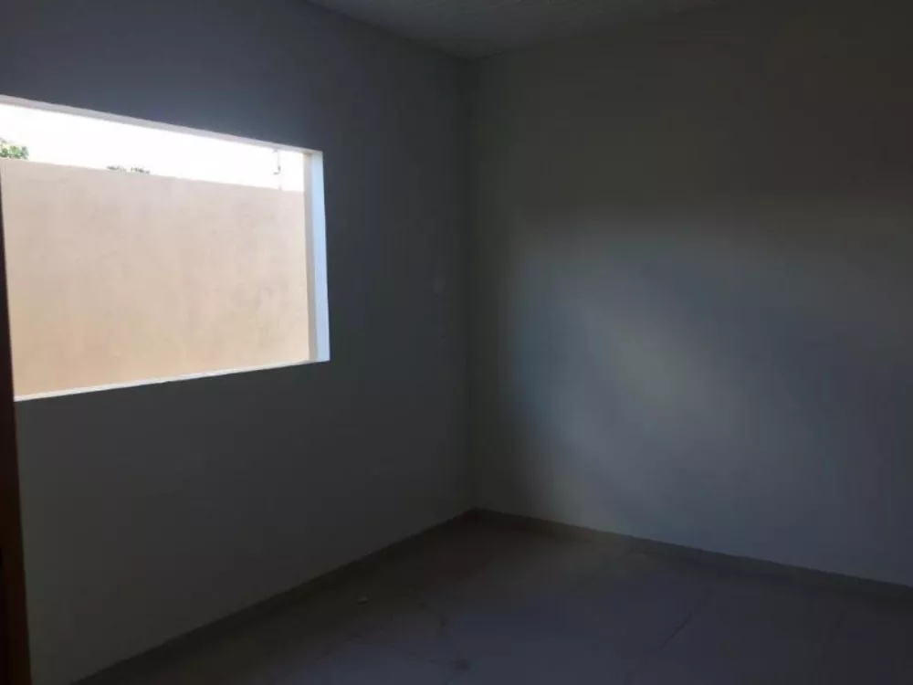 Casa à venda com 2 quartos, 65m² - Foto 4