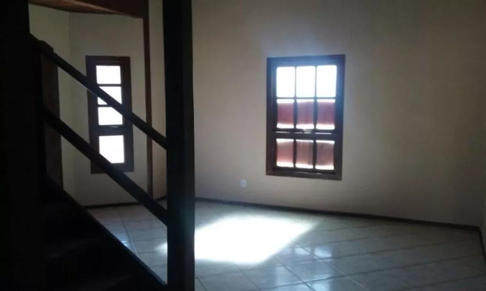 Casa à venda com 3 quartos, 215m² - Foto 7