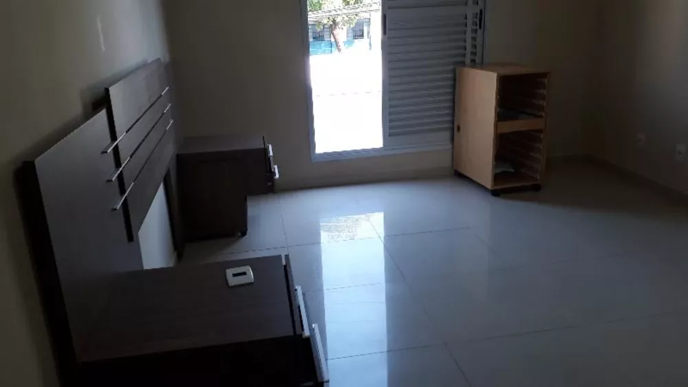 Casa à venda com 4 quartos, 210m² - Foto 12