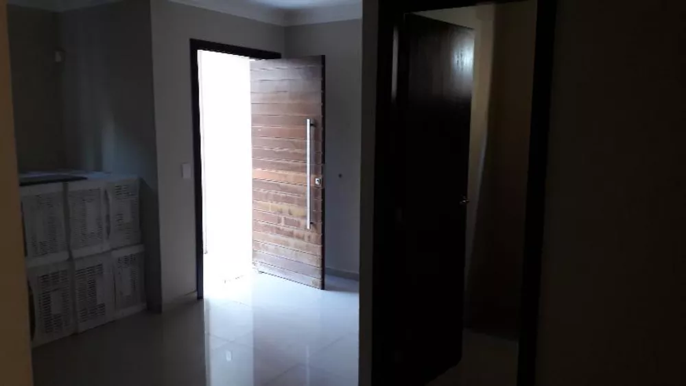 Casa à venda com 4 quartos, 210m² - Foto 7