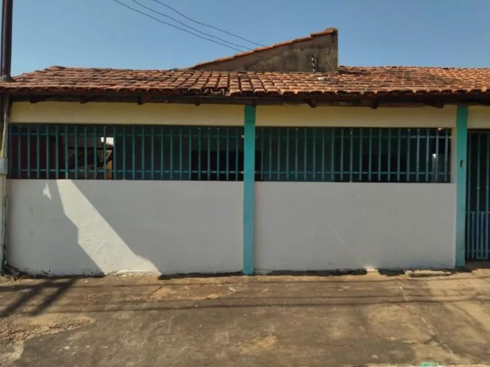 Casa à venda com 3 quartos - Foto 1