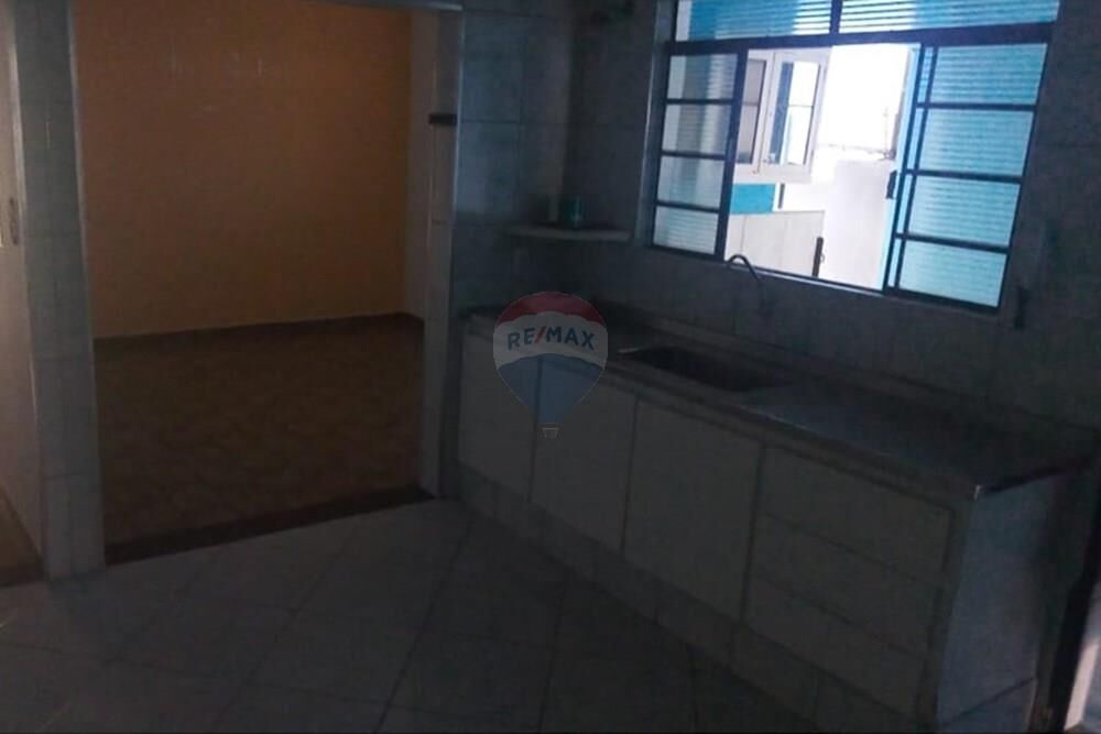 Casa à venda com 3 quartos, 195m² - Foto 3