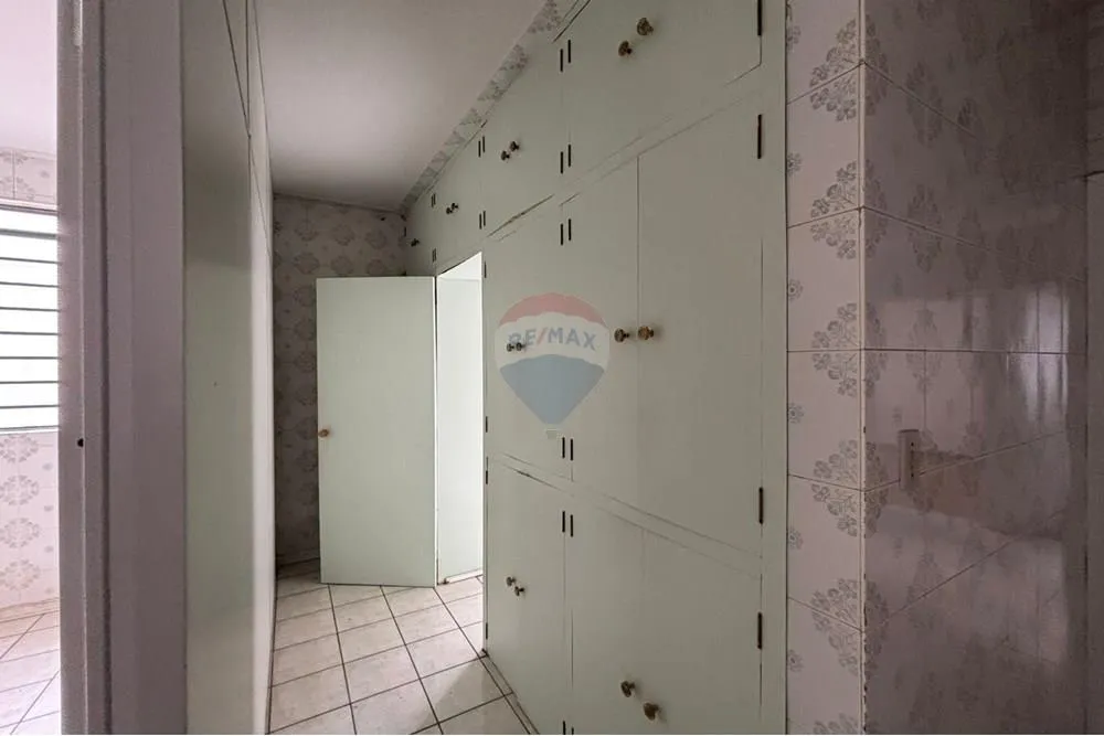Casa, 4 quartos, 255 m² - Foto 2