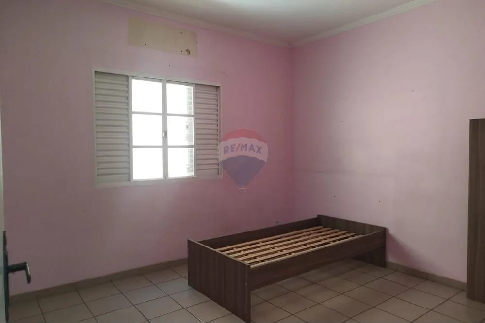 Casa, 4 quartos, 240 m² - Foto 2