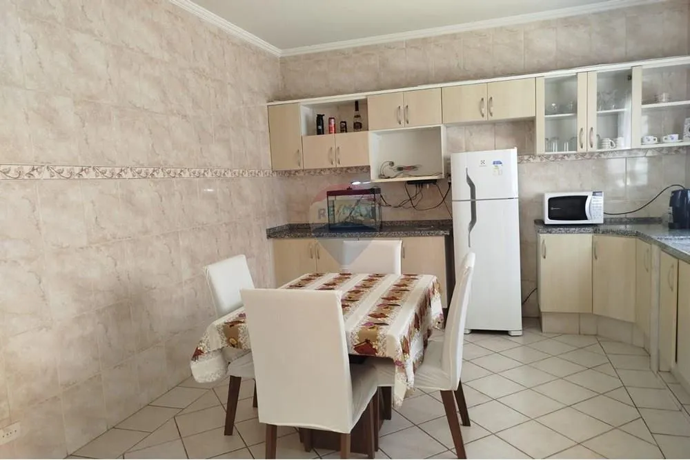 Casa, 4 quartos, 240 m² - Foto 1