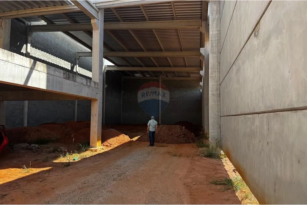 Depósito-Galpão, 128 m² - Foto 1