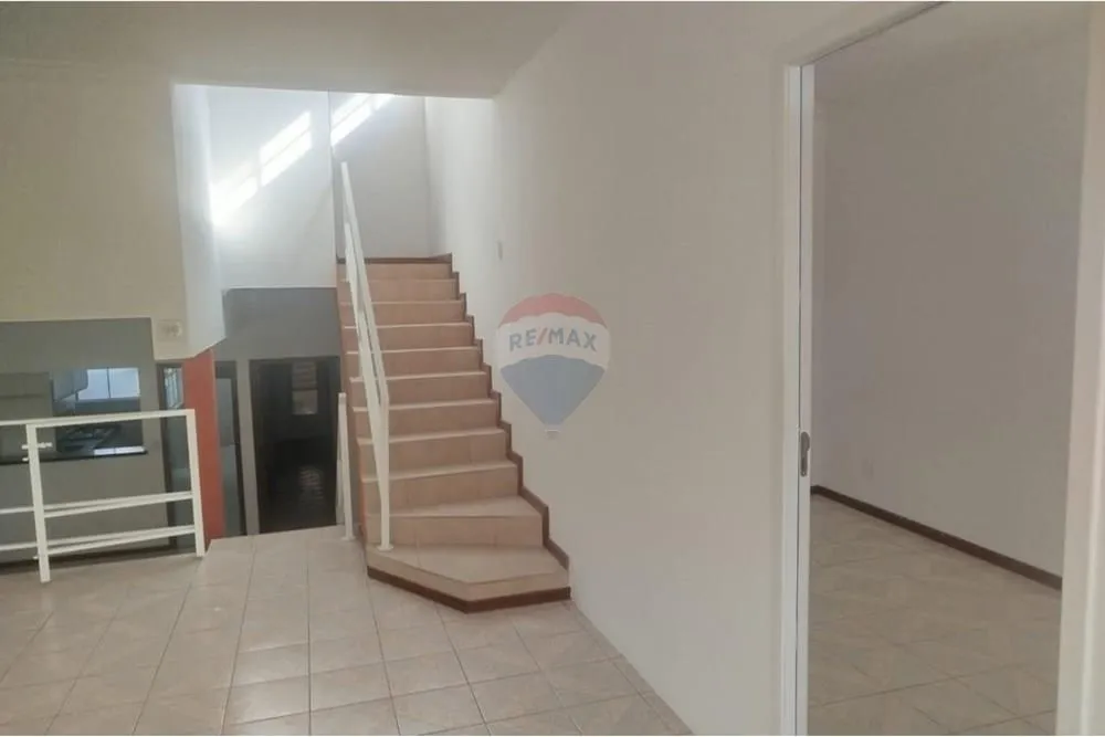 Casa, 4 quartos, 285 m² - Foto 2