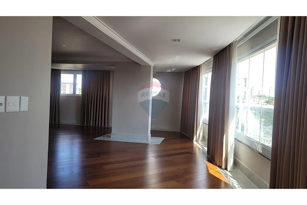 Apartamento, 3 quartos, 330 m² - Foto 2