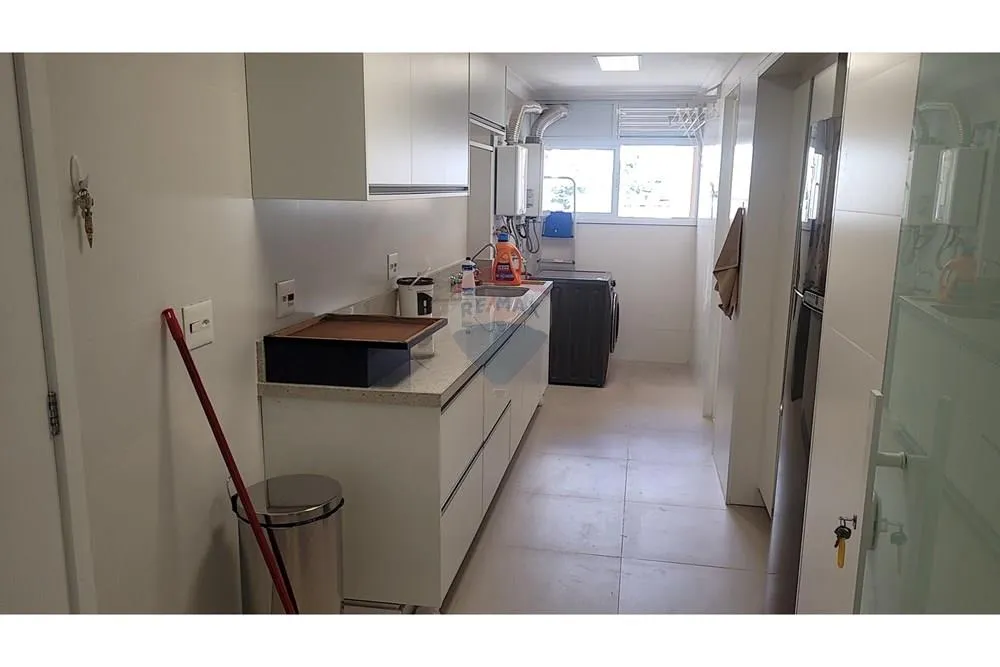 Apartamento, 3 quartos, 330 m² - Foto 1