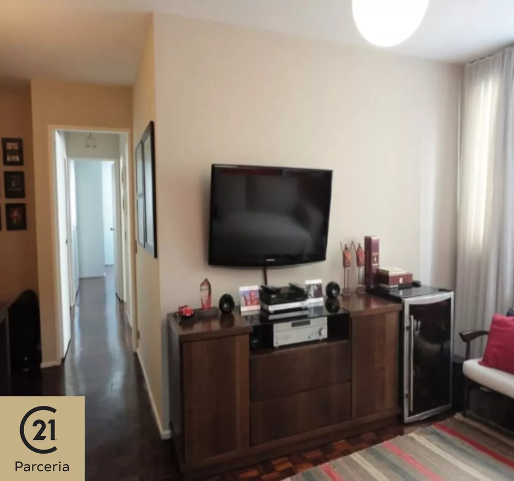 Apartamento à venda com 3 quartos, 107m² - Foto 1